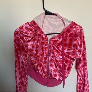 Jennifer’s body inspired pink cropped hoodie